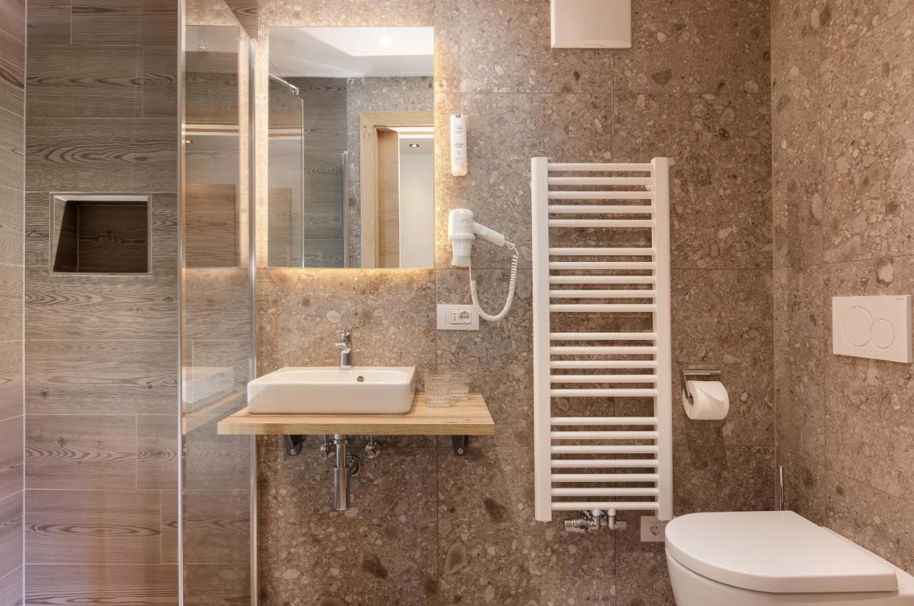 Apartments Pragser Wildsee Winklwiese Екстер'єр фото