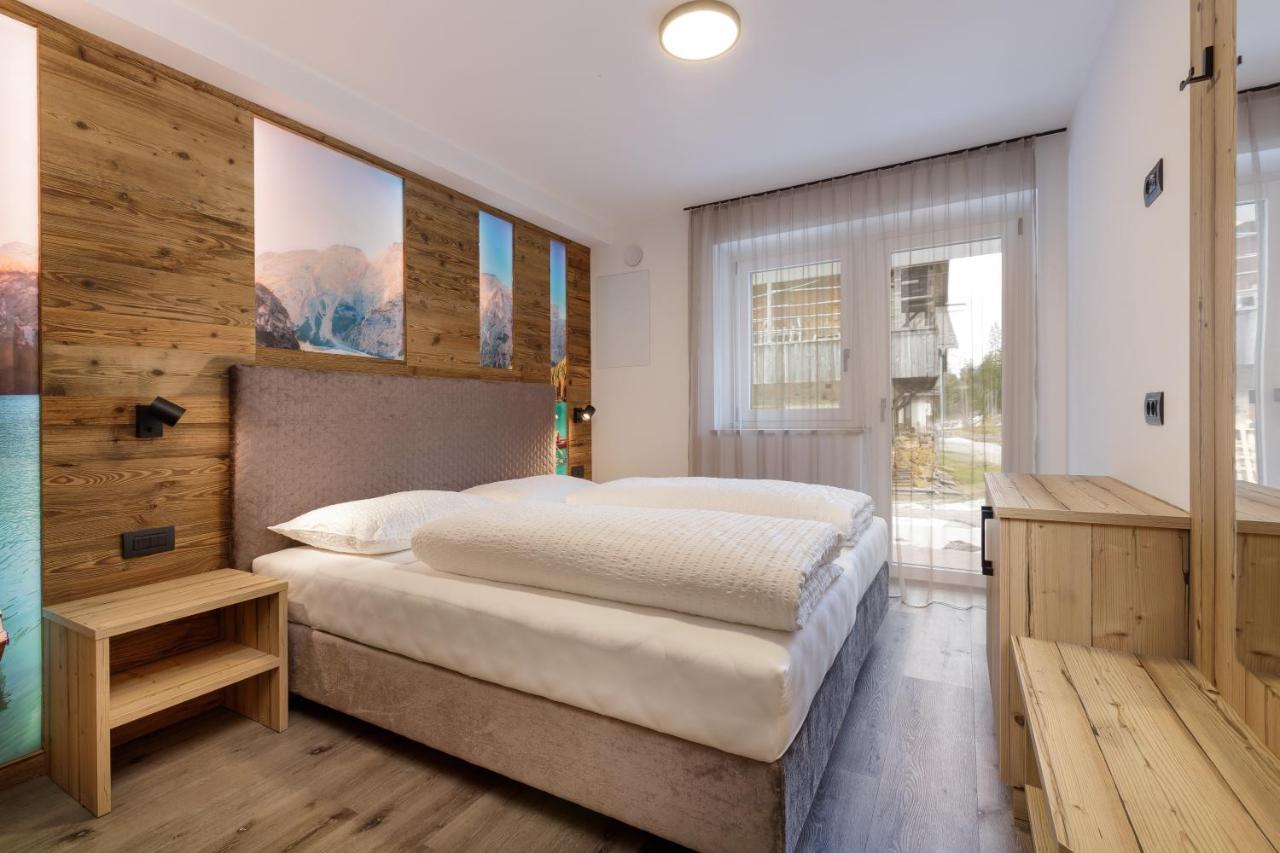 Apartments Pragser Wildsee Winklwiese Екстер'єр фото