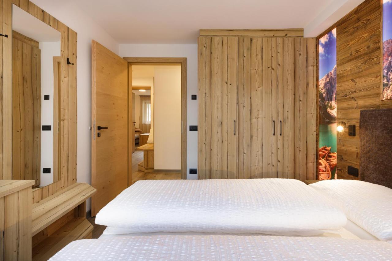 Apartments Pragser Wildsee Winklwiese Екстер'єр фото