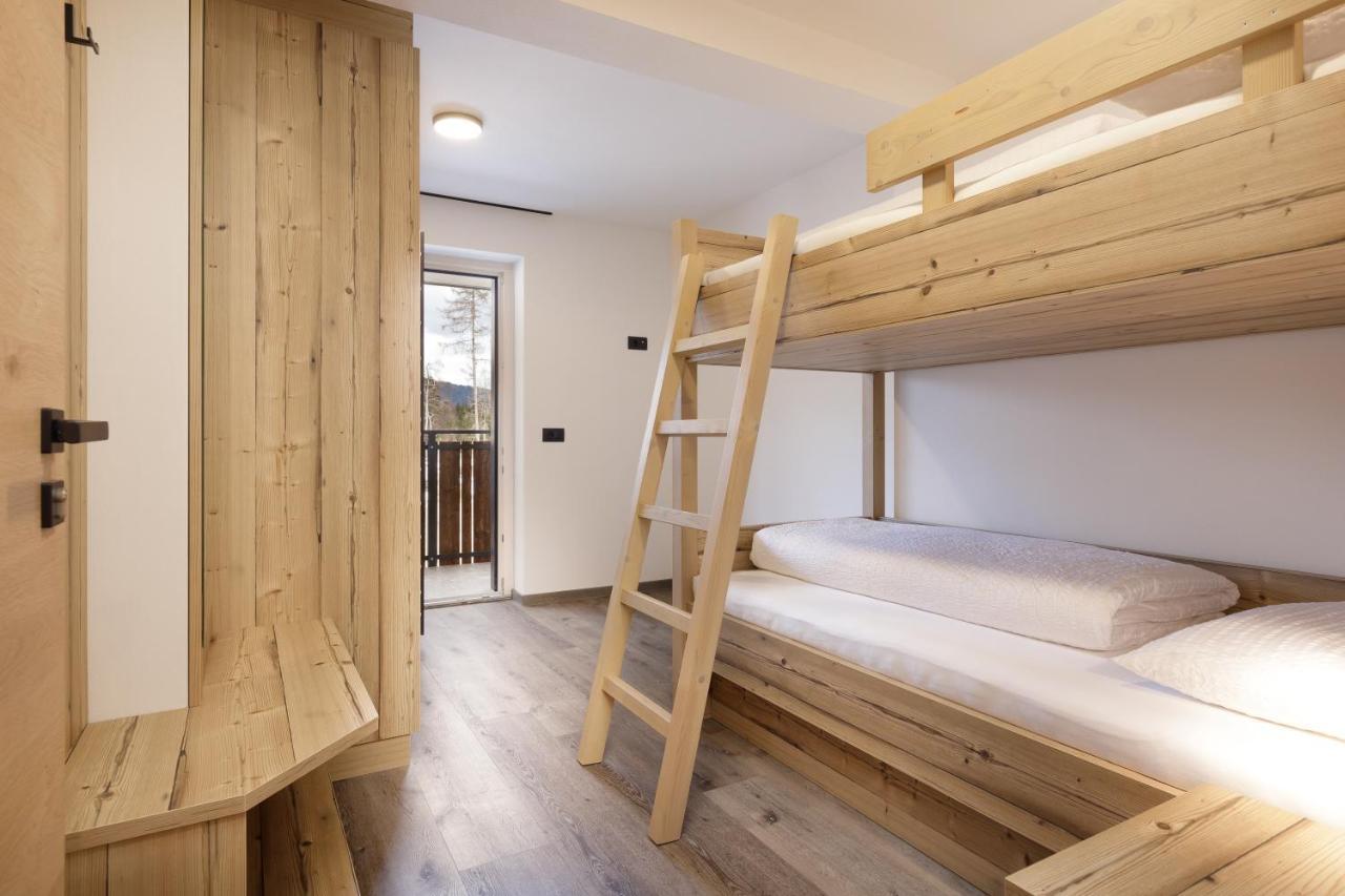 Apartments Pragser Wildsee Winklwiese Екстер'єр фото